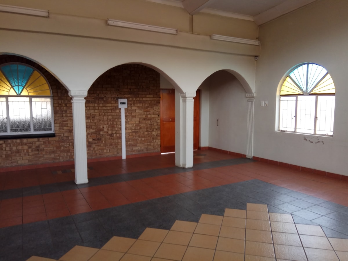 Hall 4